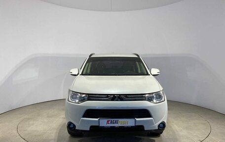 Mitsubishi Outlander III рестайлинг 3, 2013 год, 1 349 000 рублей, 2 фотография