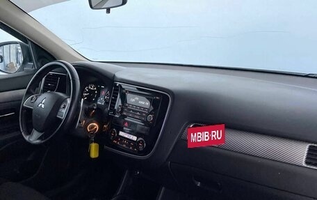 Mitsubishi Outlander III рестайлинг 3, 2013 год, 1 349 000 рублей, 15 фотография