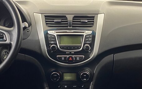 Hyundai Solaris II рестайлинг, 2011 год, 799 000 рублей, 16 фотография