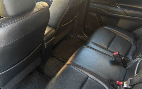 Mitsubishi Outlander III рестайлинг 3, 2014 год, 1 420 000 рублей, 11 фотография