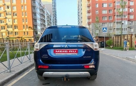 Mitsubishi Outlander III рестайлинг 3, 2014 год, 1 420 000 рублей, 32 фотография