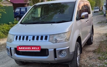 Mitsubishi Delica D:5 I, 2010 год, 1 800 000 рублей, 3 фотография