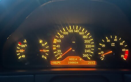 Mercedes-Benz E-Класс, 1997 год, 700 000 рублей, 9 фотография