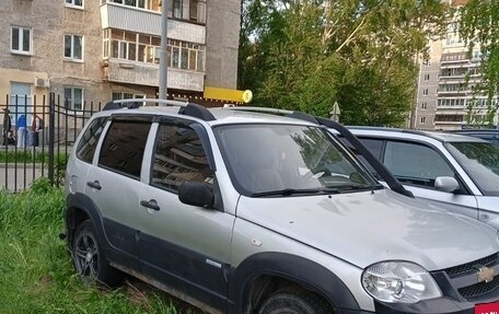 Chevrolet Niva I рестайлинг, 2011 год, 420 000 рублей, 1 фотография