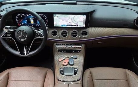 Mercedes-Benz E-Класс, 2021 год, 3 650 000 рублей, 8 фотография