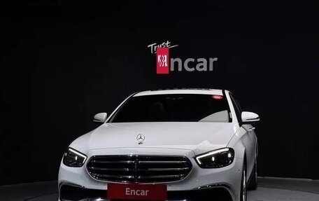 Mercedes-Benz E-Класс, 2021 год, 3 650 000 рублей, 3 фотография