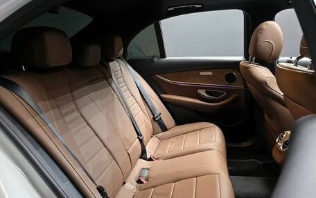 Mercedes-Benz E-Класс, 2021 год, 3 650 000 рублей, 17 фотография