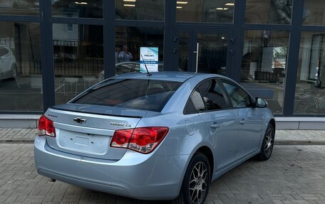 Chevrolet Cruze II, 2010 год, 750 000 рублей, 3 фотография