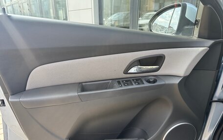 Chevrolet Cruze II, 2010 год, 750 000 рублей, 5 фотография