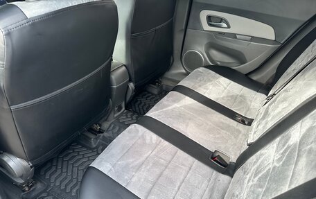 Chevrolet Cruze II, 2010 год, 750 000 рублей, 14 фотография