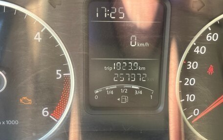 Volkswagen Amarok I рестайлинг, 2012 год, 1 700 000 рублей, 13 фотография