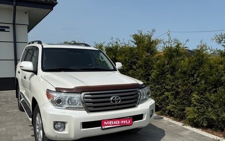Toyota Land Cruiser 200, 2014 год, 3 990 000 рублей, 2 фотография
