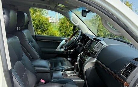 Toyota Land Cruiser 200, 2014 год, 3 990 000 рублей, 8 фотография