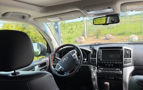 Toyota Land Cruiser 200, 2014 год, 3 990 000 рублей, 7 фотография