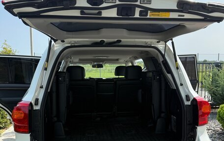 Toyota Land Cruiser 200, 2014 год, 3 990 000 рублей, 12 фотография