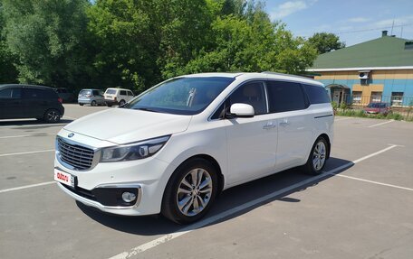 KIA Carnival III, 2017 год, 2 920 000 рублей, 3 фотография