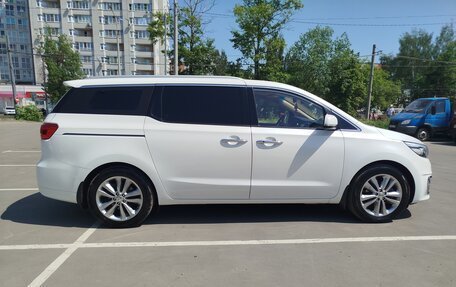 KIA Carnival III, 2017 год, 2 920 000 рублей, 7 фотография