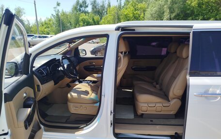 KIA Carnival III, 2017 год, 2 920 000 рублей, 22 фотография