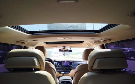 KIA Carnival III, 2017 год, 2 920 000 рублей, 24 фотография