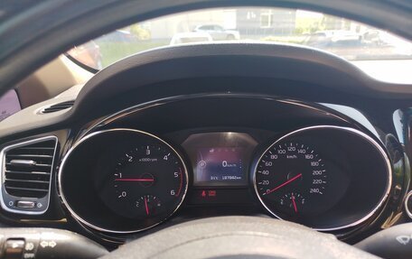 KIA Carnival III, 2017 год, 2 920 000 рублей, 25 фотография