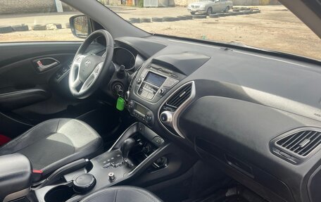 Hyundai ix35 I рестайлинг, 2013 год, 1 280 000 рублей, 26 фотография