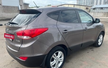 Hyundai ix35 I рестайлинг, 2013 год, 1 280 000 рублей, 24 фотография