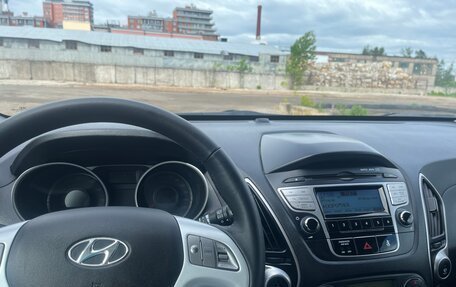 Hyundai ix35 I рестайлинг, 2013 год, 1 280 000 рублей, 37 фотография