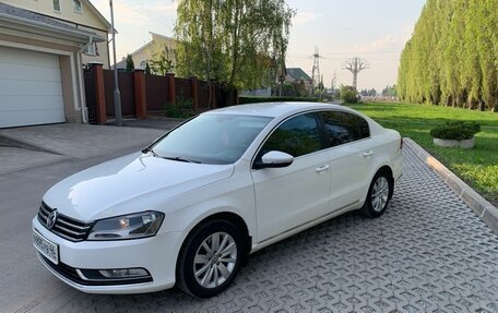 Volkswagen Passat B7, 2011 год, 880 000 рублей, 4 фотография