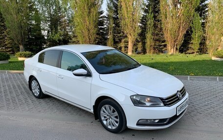 Volkswagen Passat B7, 2011 год, 880 000 рублей, 3 фотография