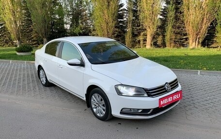 Volkswagen Passat B7, 2011 год, 880 000 рублей, 2 фотография