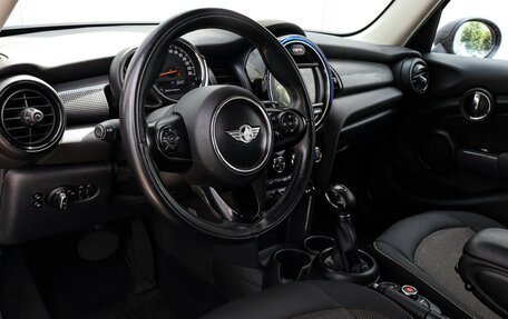 MINI Hatch, 2017 год, 1 675 000 рублей, 13 фотография