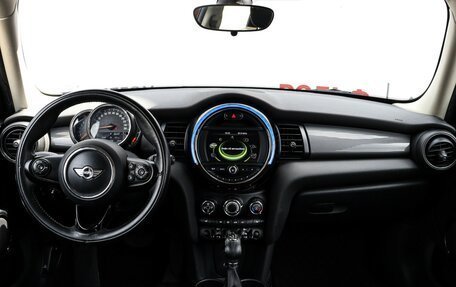 MINI Hatch, 2017 год, 1 675 000 рублей, 10 фотография