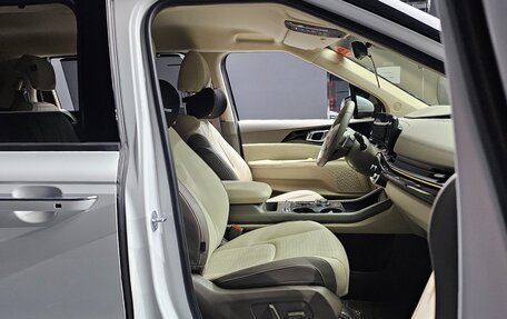 KIA Carnival, 2024 год, 3 650 000 рублей, 10 фотография