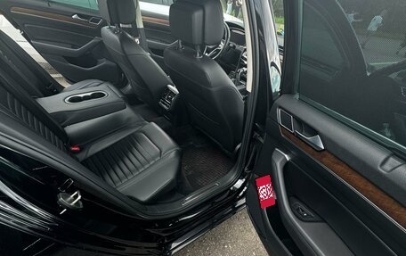 Volkswagen Passat B8 рестайлинг, 2019 год, 2 490 000 рублей, 11 фотография