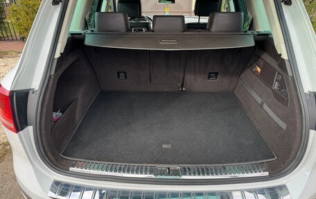 Volkswagen Touareg III, 2015 год, 2 800 000 рублей, 21 фотография