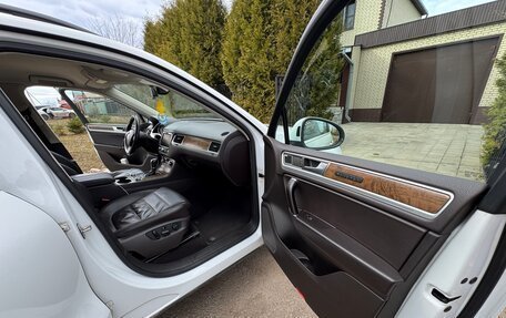 Volkswagen Touareg III, 2015 год, 2 800 000 рублей, 14 фотография