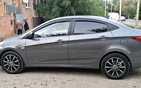 Hyundai Solaris II рестайлинг, 2011 год, 895 000 рублей, 3 фотография