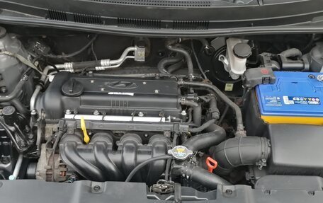 Hyundai Solaris II рестайлинг, 2011 год, 895 000 рублей, 14 фотография