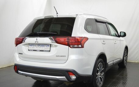 Mitsubishi Outlander III рестайлинг 3, 2016 год, 1 950 000 рублей, 5 фотография