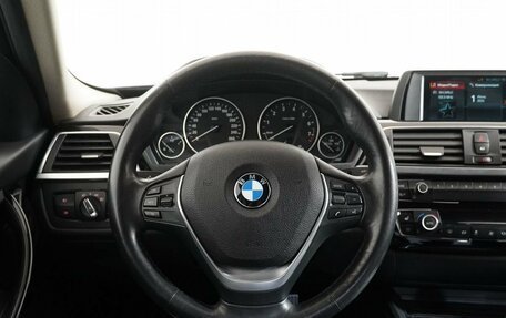 BMW 3 серия, 2018 год, 1 899 000 рублей, 19 фотография