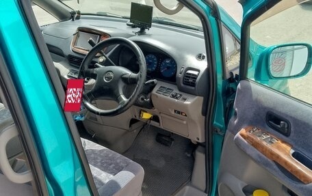 Nissan Serena II, 2001 год, 635 000 рублей, 24 фотография
