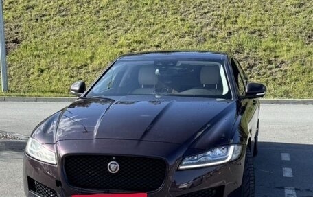 Jaguar XF II, 2017 год, 2 600 000 рублей, 2 фотография