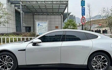 Xpeng P7, 2023 год, 2 400 000 рублей, 3 фотография