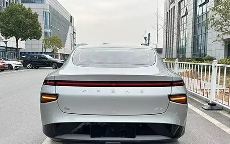 Xpeng P7, 2023 год, 2 400 000 рублей, 4 фотография