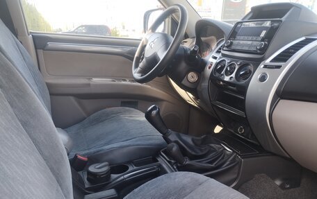 Mitsubishi Pajero Sport II рестайлинг, 2014 год, 2 450 000 рублей, 7 фотография