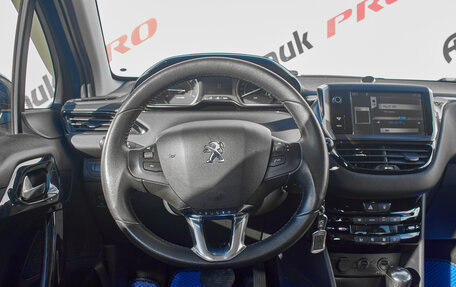Peugeot 208 II, 2013 год, 850 000 рублей, 14 фотография