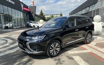 Mitsubishi Outlander III рестайлинг 3, 2019 год, 2 195 000 рублей, 1 фотография