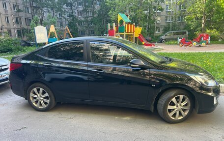Hyundai Solaris II рестайлинг, 2012 год, 960 000 рублей, 3 фотография