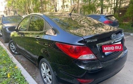 Hyundai Solaris II рестайлинг, 2012 год, 960 000 рублей, 5 фотография