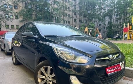 Hyundai Solaris II рестайлинг, 2012 год, 960 000 рублей, 2 фотография